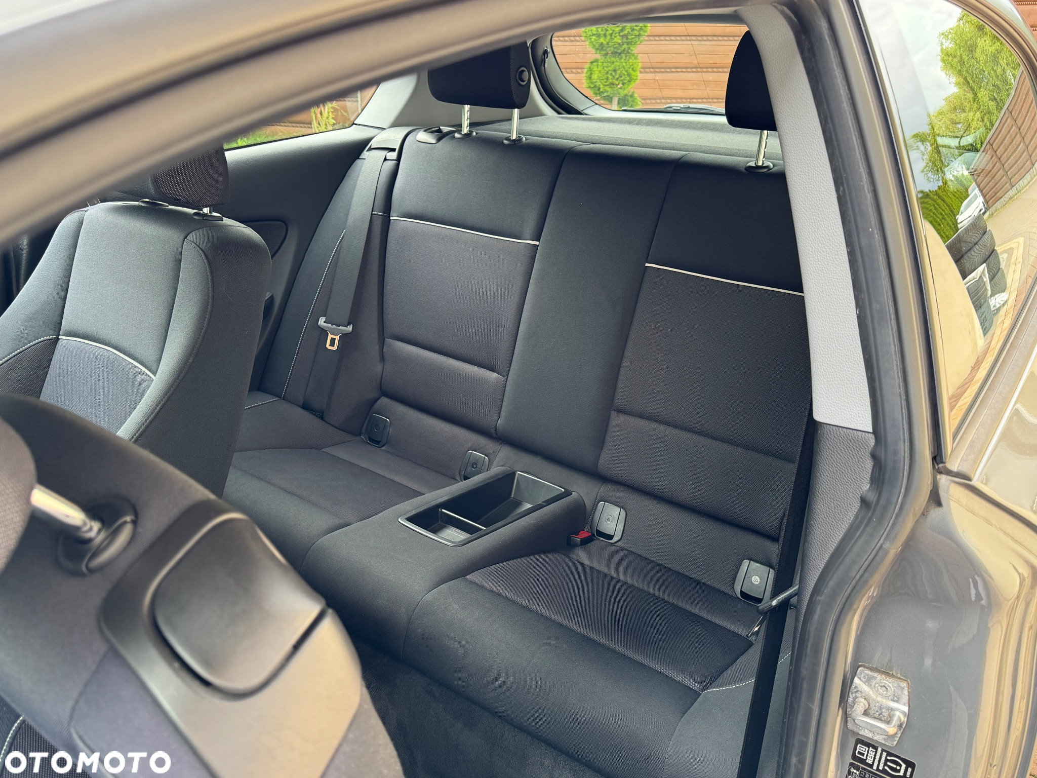 BMW Seria 1 118d DPF - 12