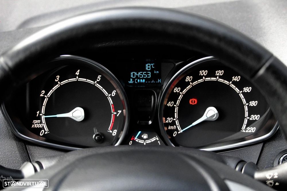 Ford Fiesta 1.0 EcoBoost Titanium - 25