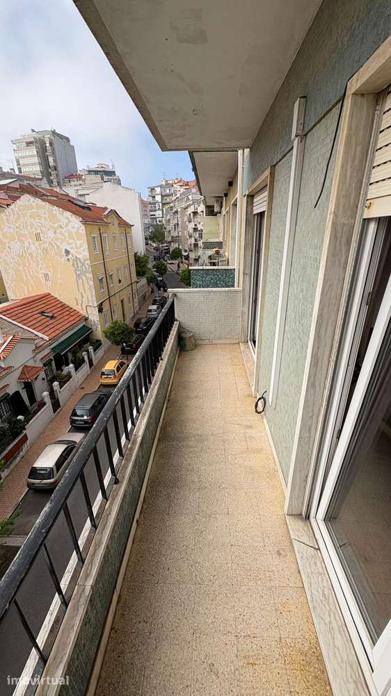 T4 renovado com lareira em Algés – família, arrendamento direto - Grande imagem: 5/16