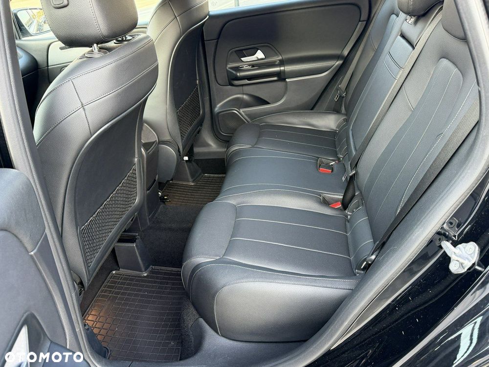 Mercedes-Benz Klasa B 200 d Progressive 8G-DCT - 31