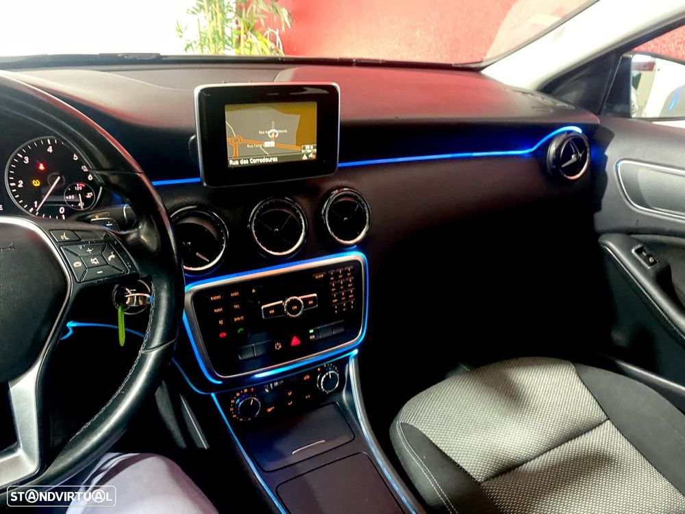 Mercedes-Benz A 180 - 33