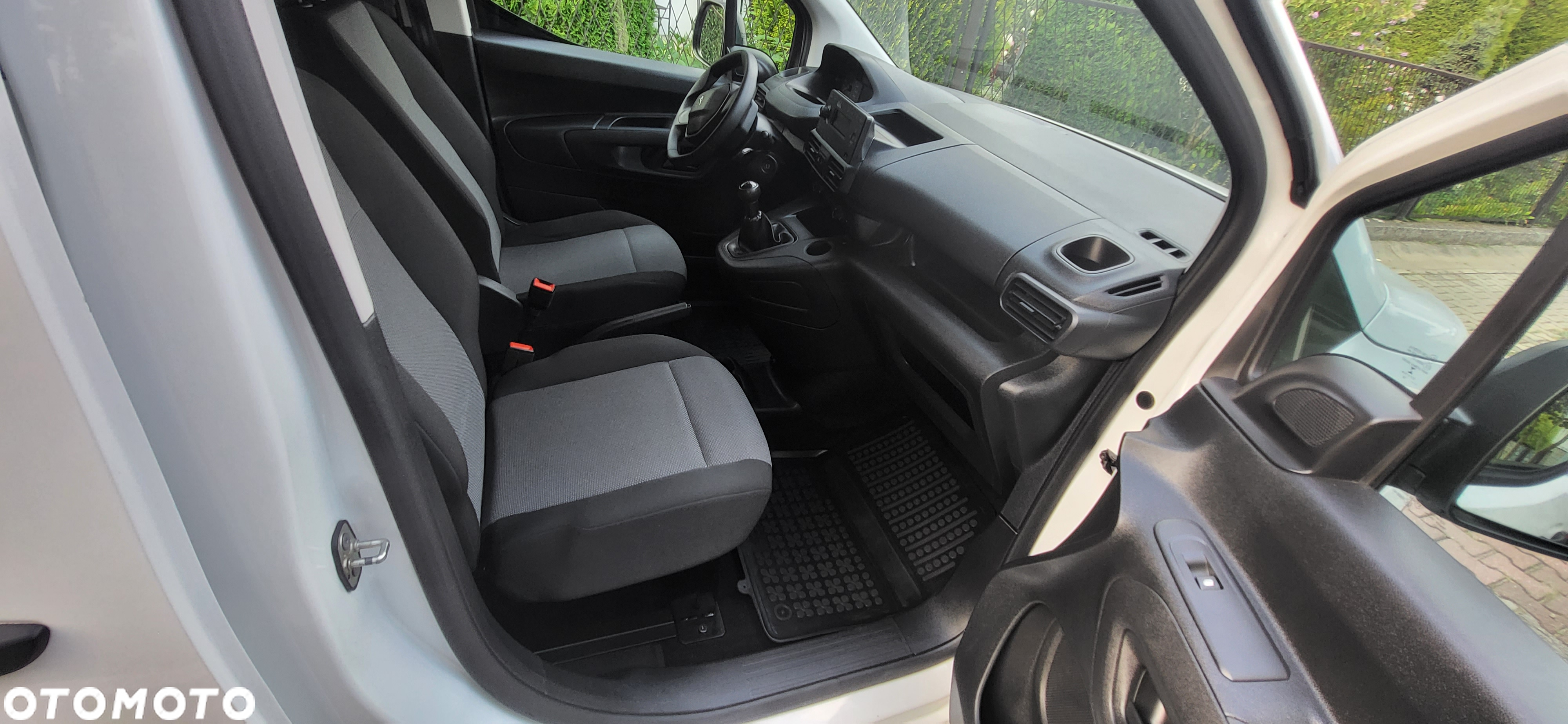 Peugeot Partner - 8