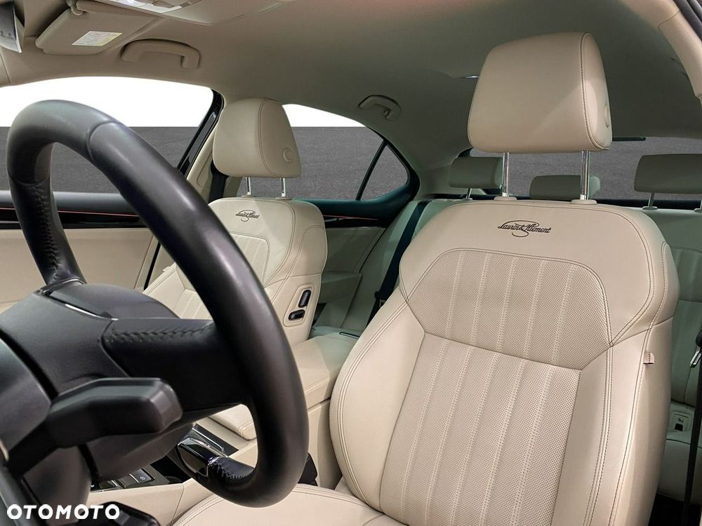 Skoda Superb 2.0 TDI SCR 4x4 Style DSG - 11