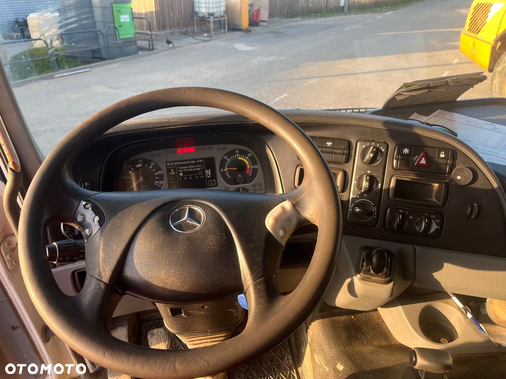 Mercedes-Benz Actros - 8