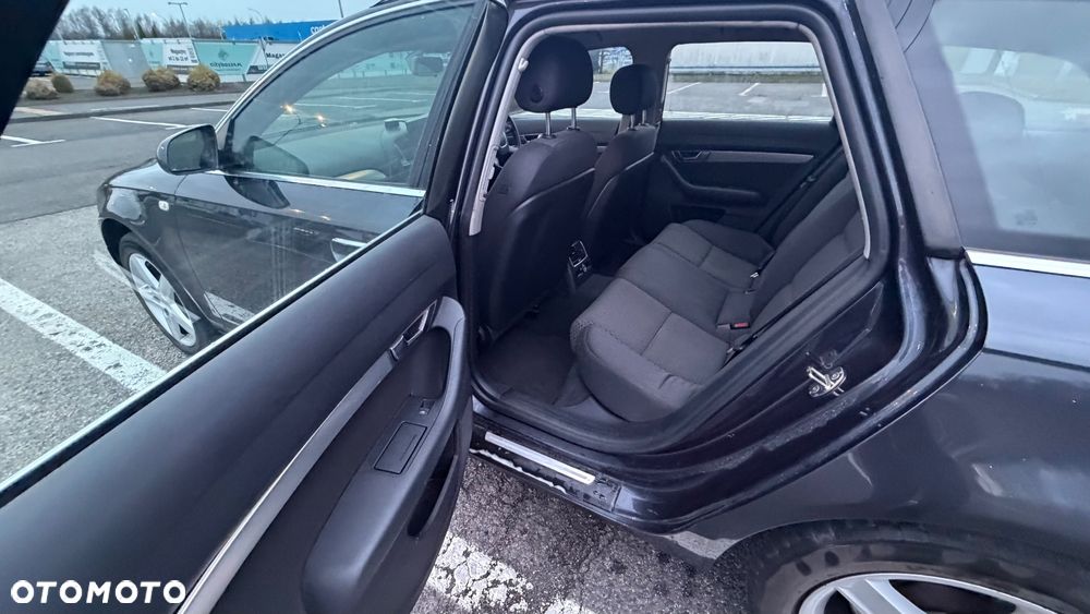 Audi A6 Avant 2.0 TDI - 17