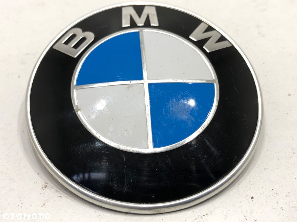 EMBLEMAT PRZÓD  BMW X1 (F48) 2014 - 2022 sDrive 18 d 110 kW [150 KM] olej napędowy 2015 - 2022 - 1