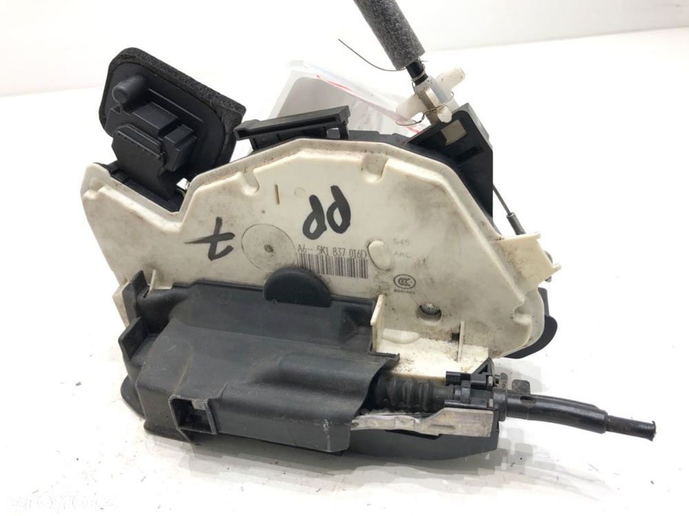 ZAMEK DRZWI PRAWY PRZÓD - 60.00 PLN - VW GOLF VII (5G1, BQ1, BE1, BE2) 2012 - 2022 1.6 TDI 77 kW - 3