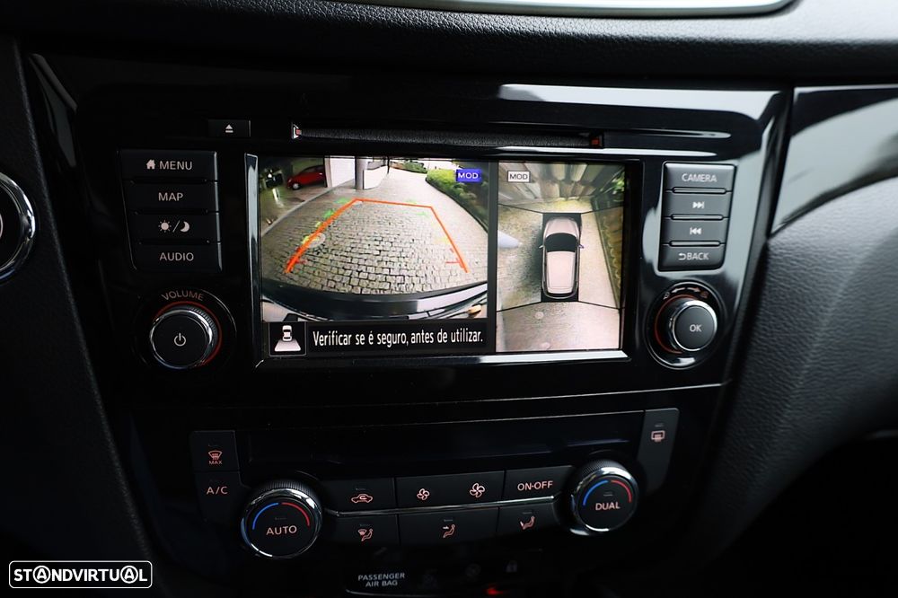 Nissan Qashqai 1.5 dCi N-Connecta J18 - 35