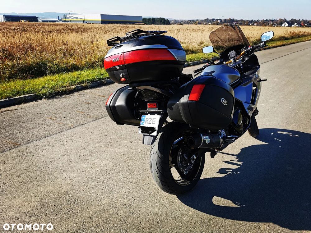 Suzuki GSX - 3