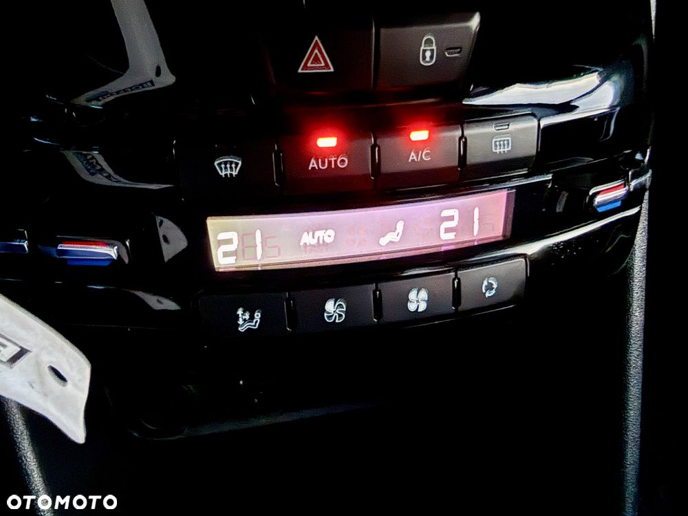 Peugeot 2008 - 30