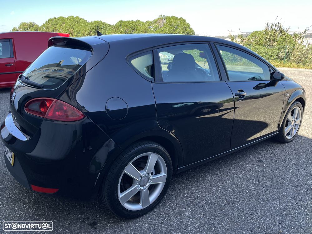 SEAT Leon 2.0 TDI DPF DSG FR - 21
