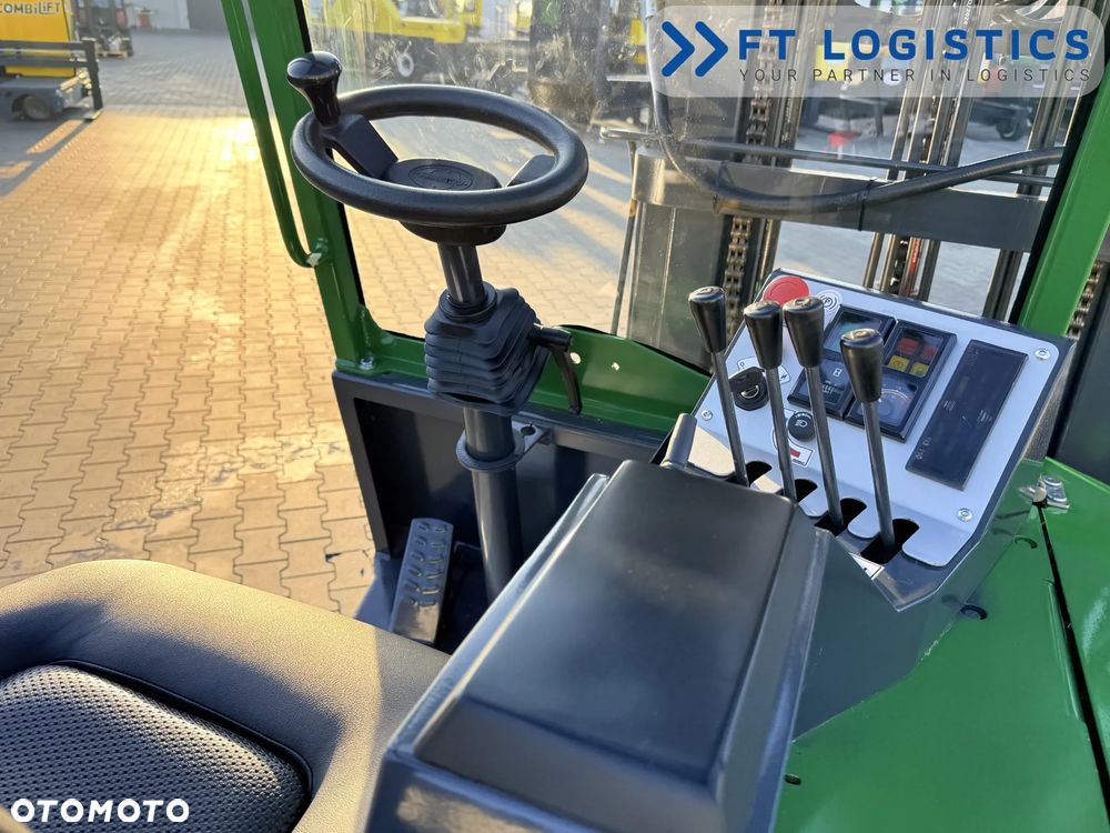 Combilift WÓZEK CZTEROKIERUNKOWY - WIELOKIERUNKOWY | COMBILIFT C2500CB | DIESEL | TRIPLEX 5500MM | POZYCJONER WIDEŁ | PRZESUW BOCZNY | WOLNY SKOK | STAN IDEALNY | Szeroka oferta wózków czterokierunkowych i bocznych, dopasowanych do różnorodnych potrzeb i zastosowań - 24