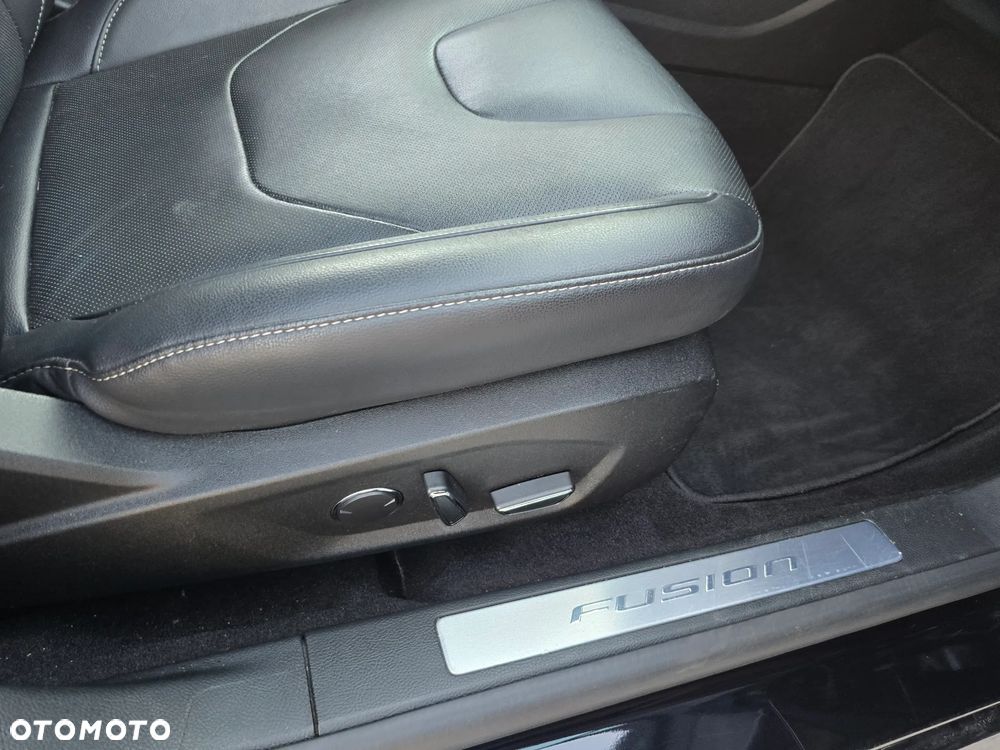 Ford Fusion - 23