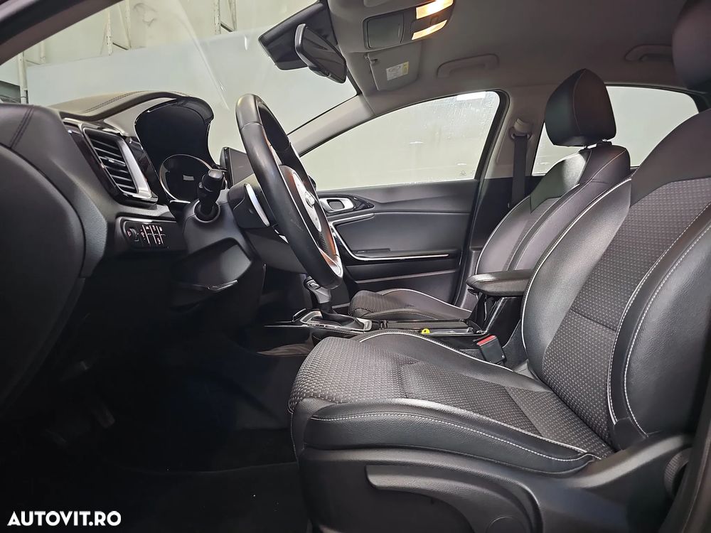 Kia XCeed - 23