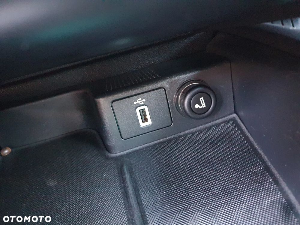 Ford Focus 1.5 EcoBlue STart-Stopp-System ST-LINE X - 23