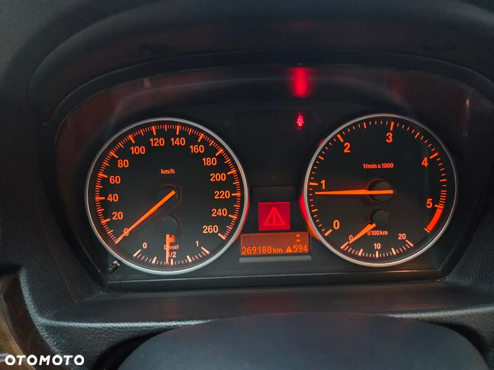 BMW Seria 3 318d - 21