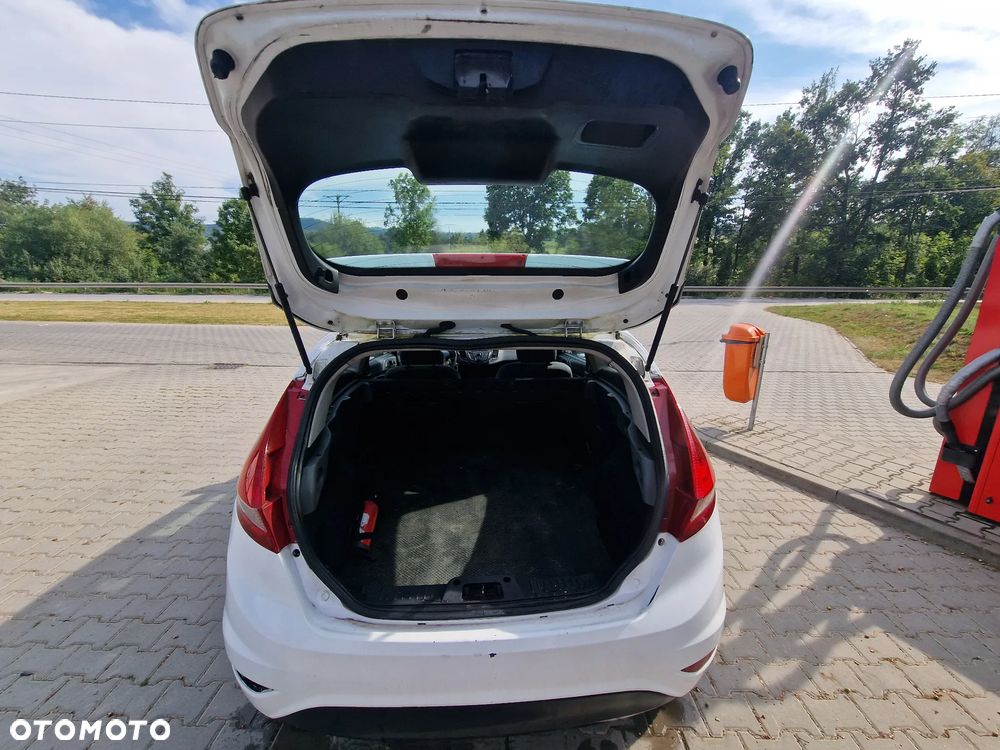 Ford Fiesta - 11