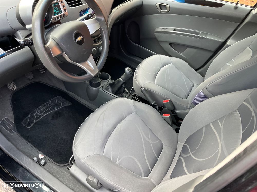 Chevrolet Spark 1.0 LS - 24