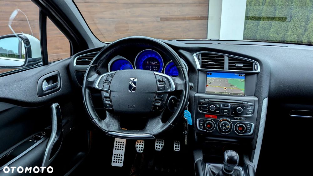 Citroën DS4 VTi 120 Urban Show - 8