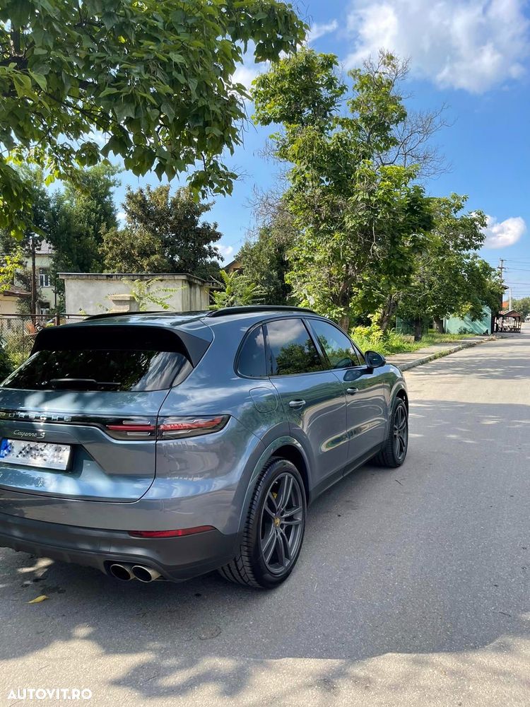 Porsche Cayenne S - 4