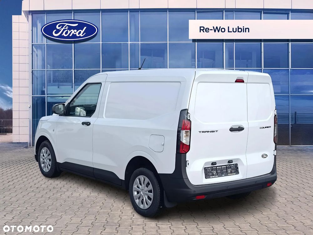 Ford Transit Courier - 3