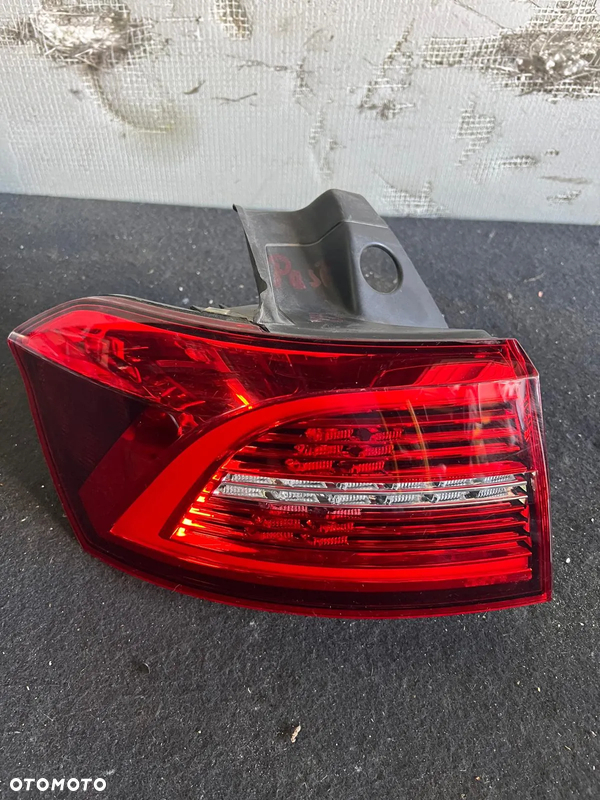 VW Passat B8 2014-2019 Lampa Tylna Lewa Kombi 3G9945207