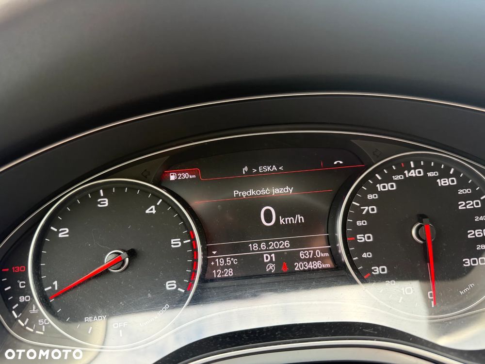 Audi A6 Avant 2.0 TDI quattro S tronic - 24