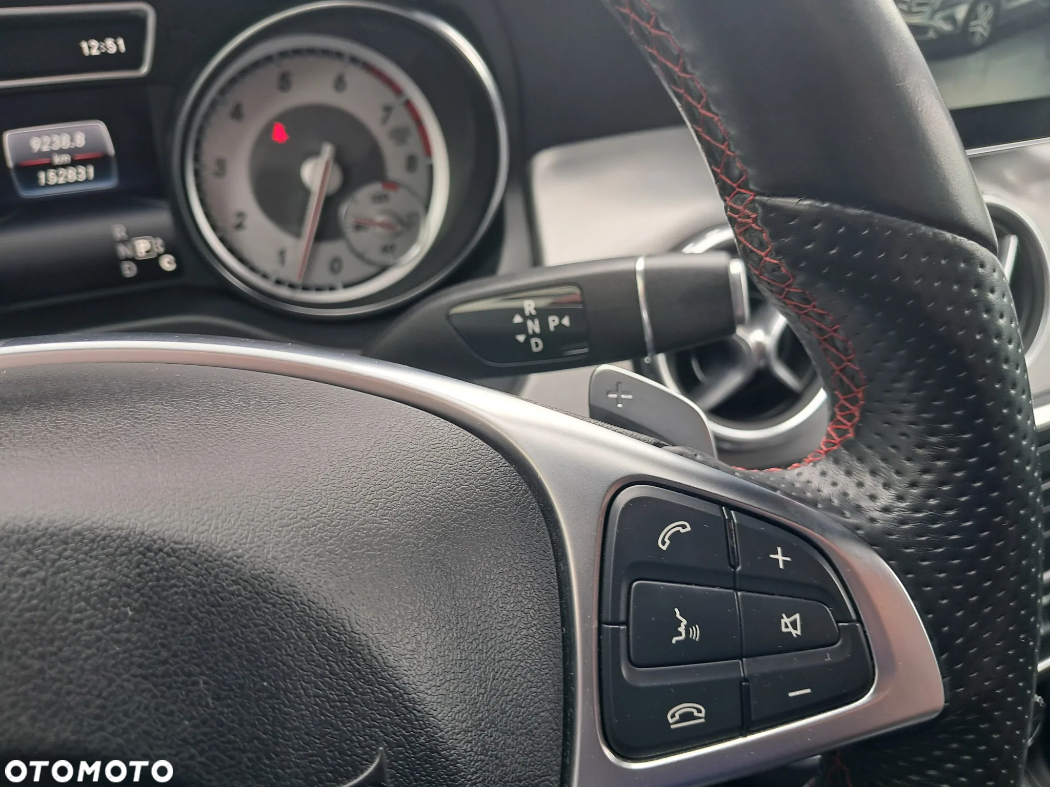 Mercedes-Benz GLA 250 4-Matic AMG Line - 24