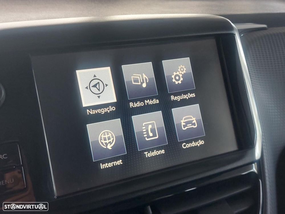 Peugeot 2008 1.2 PureTech Allure - 29