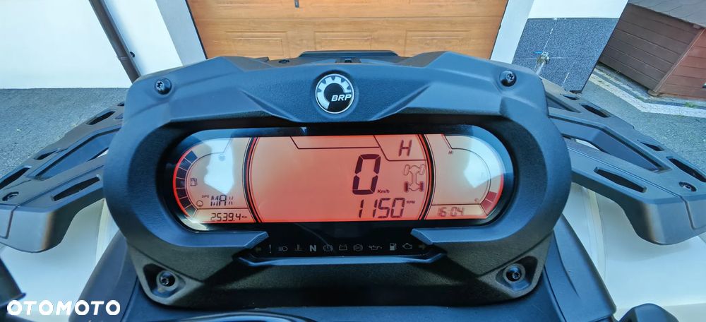 Can-Am Outlander - 9