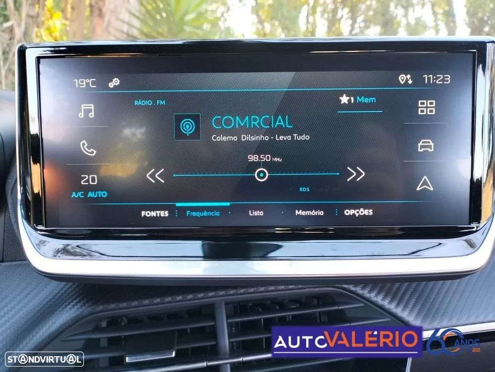 Peugeot 2008 1.2 PureTech Style - 28