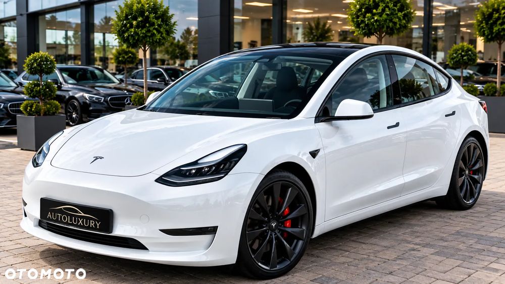 Tesla Model Y Long Range AWD - 7