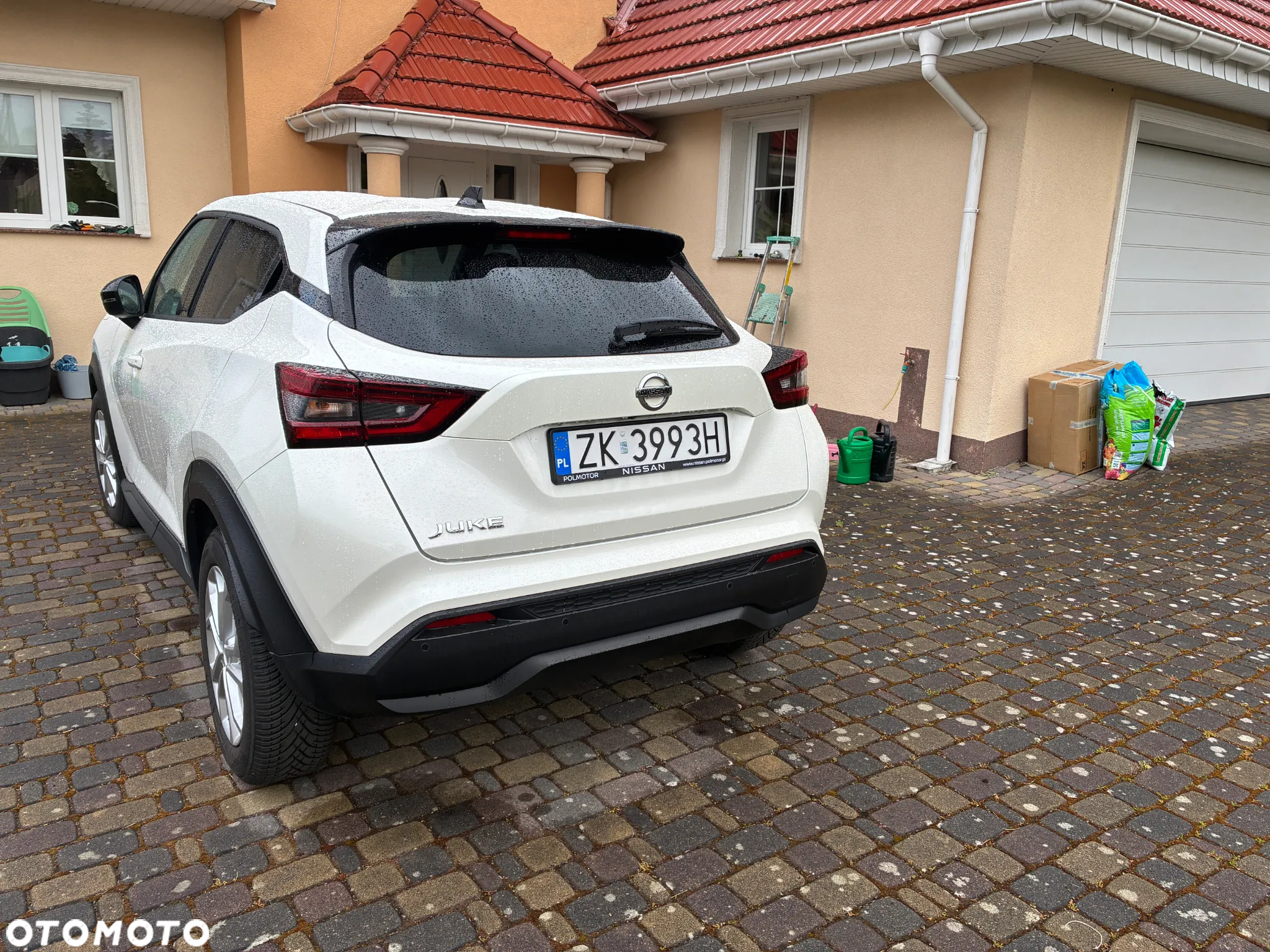 Nissan Juke 1.0 DIG-T N-Connecta DCT - 4