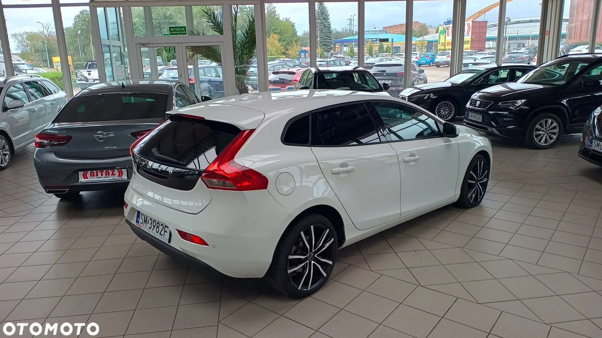 Volvo V40 D2 Drive-E Kinetic - 17