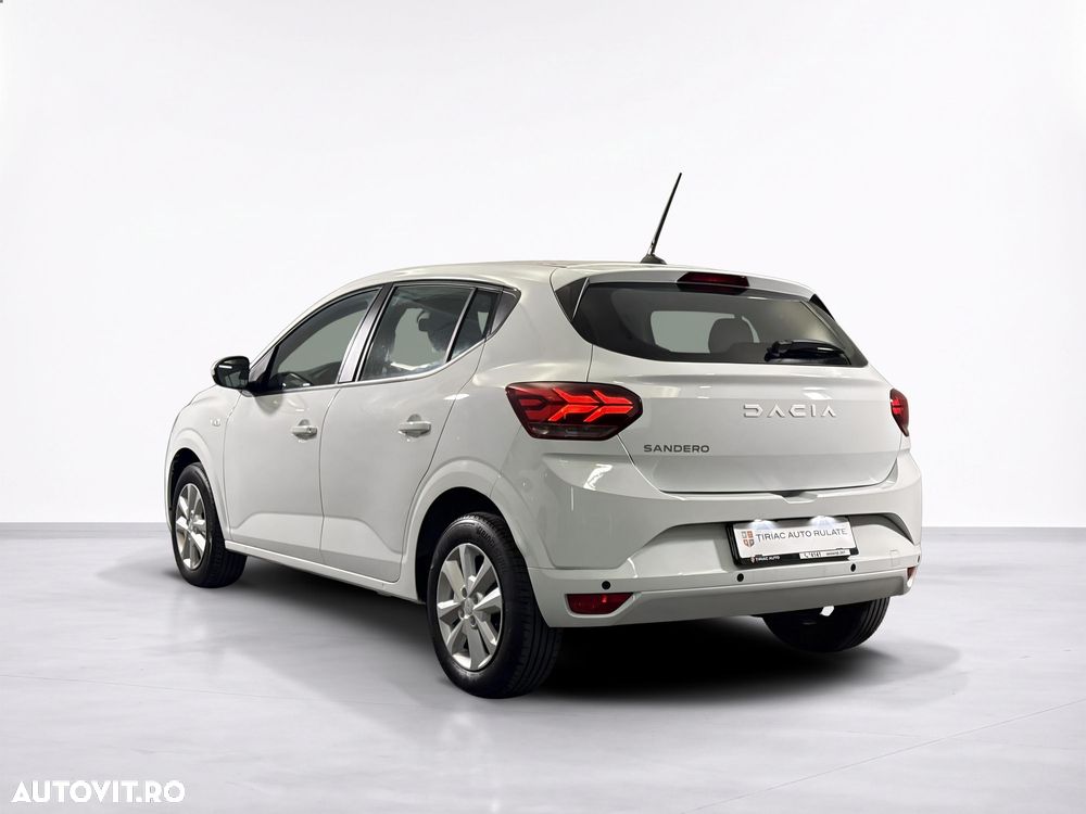 Dacia Sandero - 4