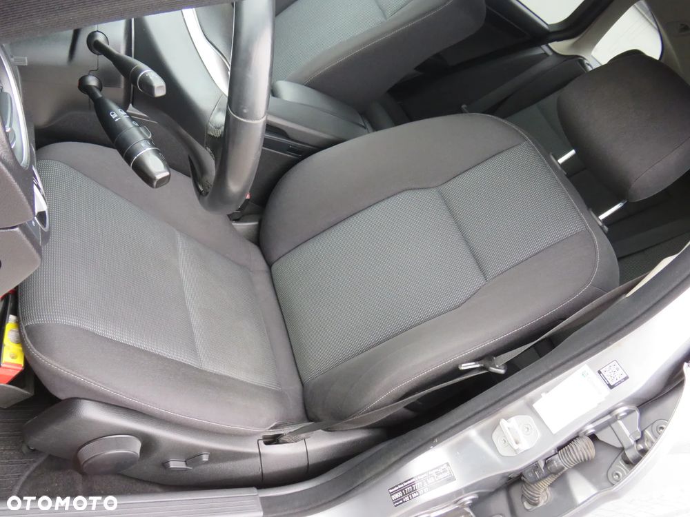 Mercedes-Benz Klasa C 200 CDI DPF BlueEFFICIENCY - 29