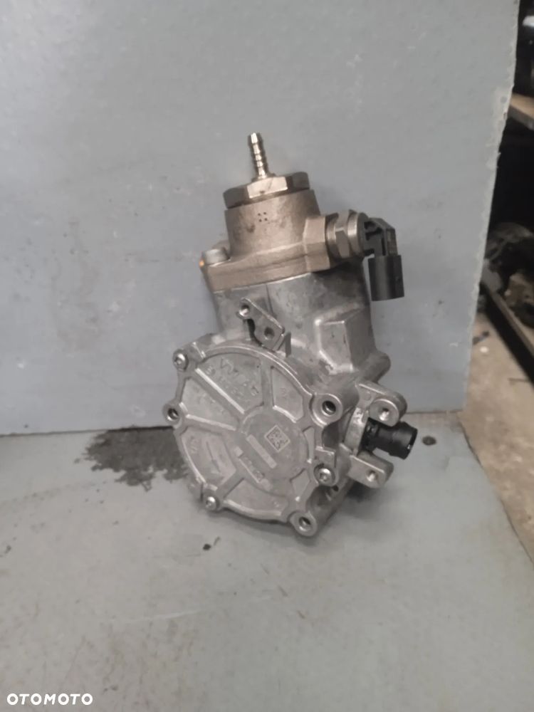 Pompa paliwa 2.0TSI 06L127A10 - 1