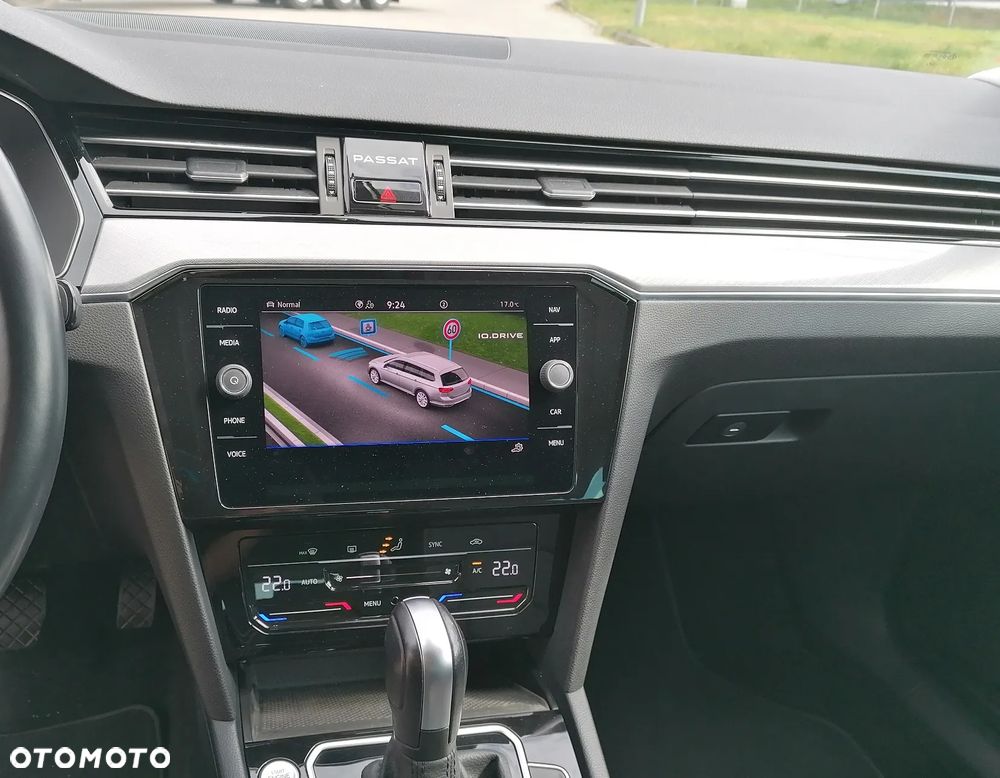 Volkswagen Passat 2.0 TDI EVO Elegance DSG - 10