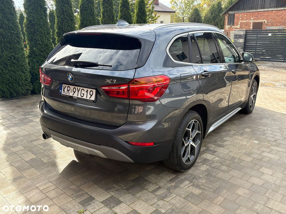 BMW X1 xDrive18d xLine - 3