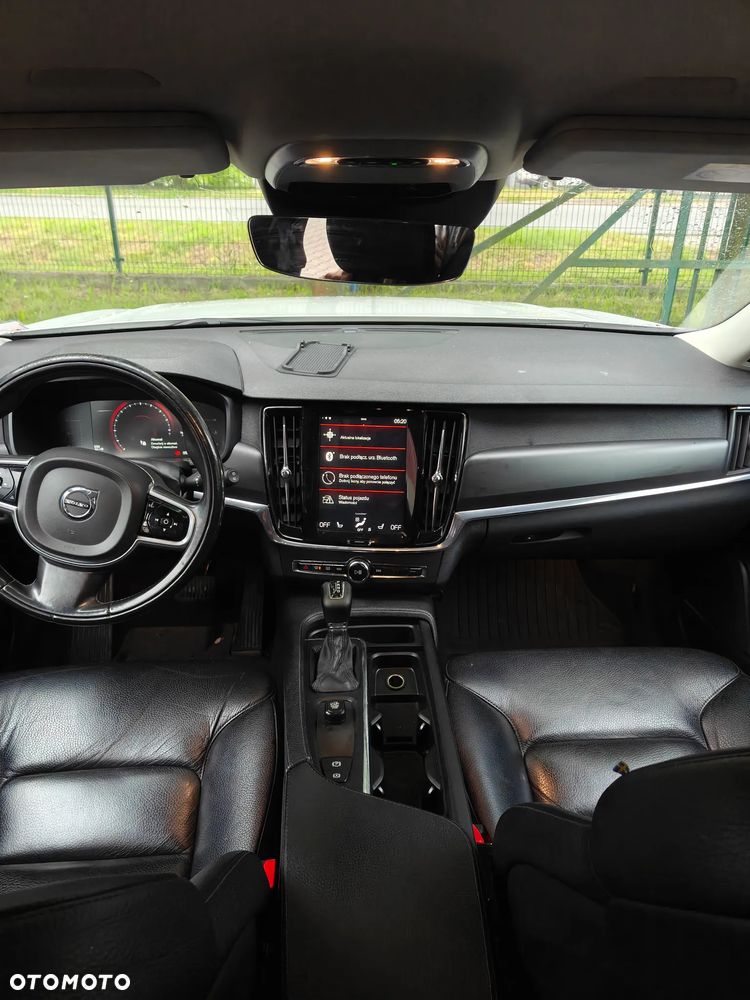 Volvo V90 D3 Momentum - 32