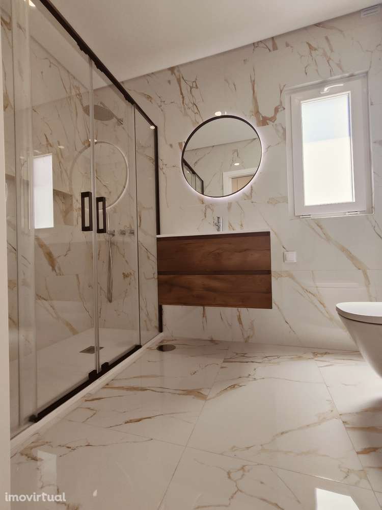 Oferta 1% do Valor de aquisição - Moradia T3 com 2 Suítes - Grande imagem: 4/51