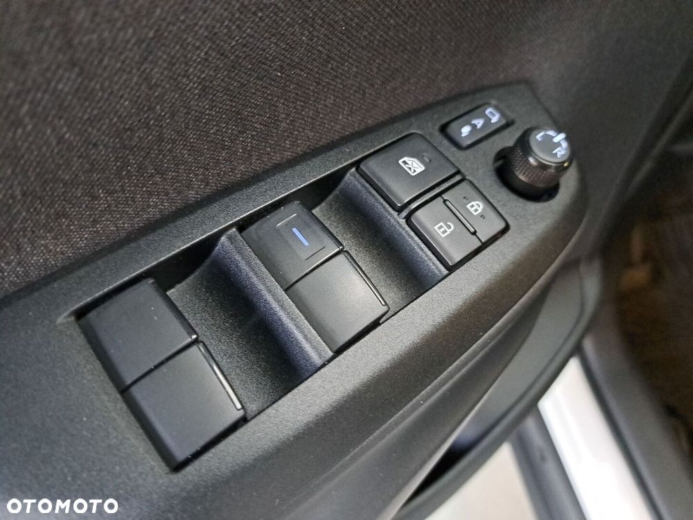 Toyota Yaris Cross Hybrid 1.5 Comfort 4x4 - 36