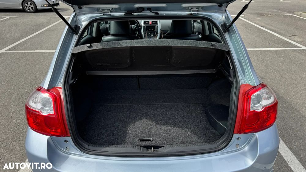 Toyota Auris - 13