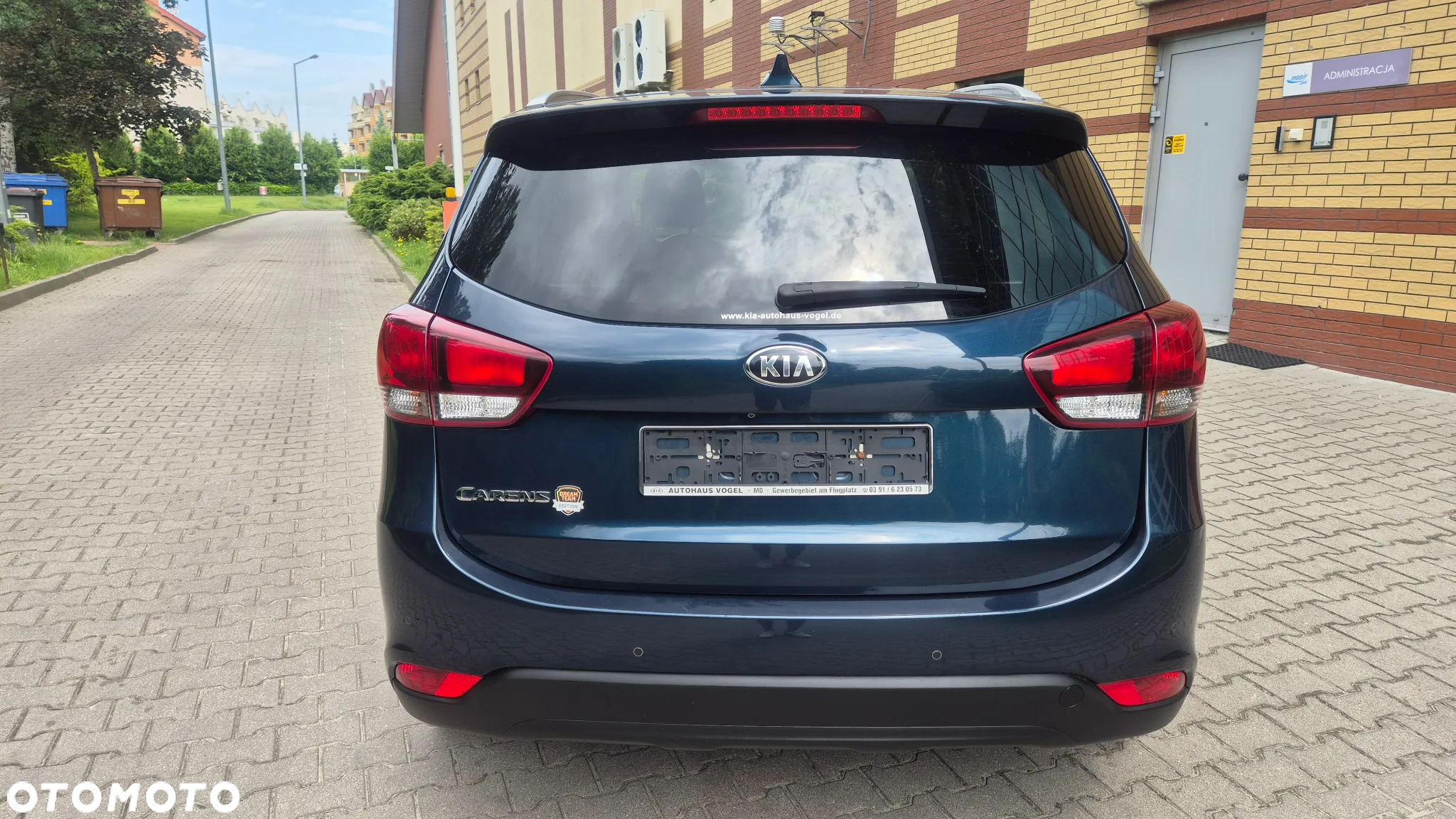 Kia Carens 1.6 GDI Dream Team Edition - 4