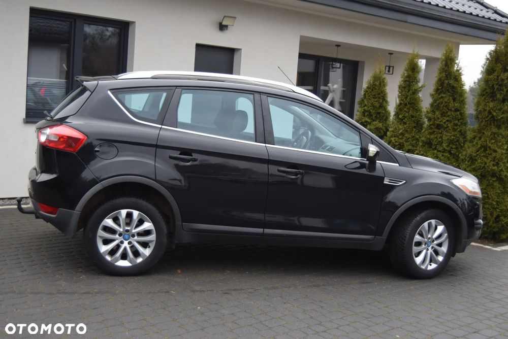 Ford Kuga 2.0 TDCi 2x4 Titanium - 12