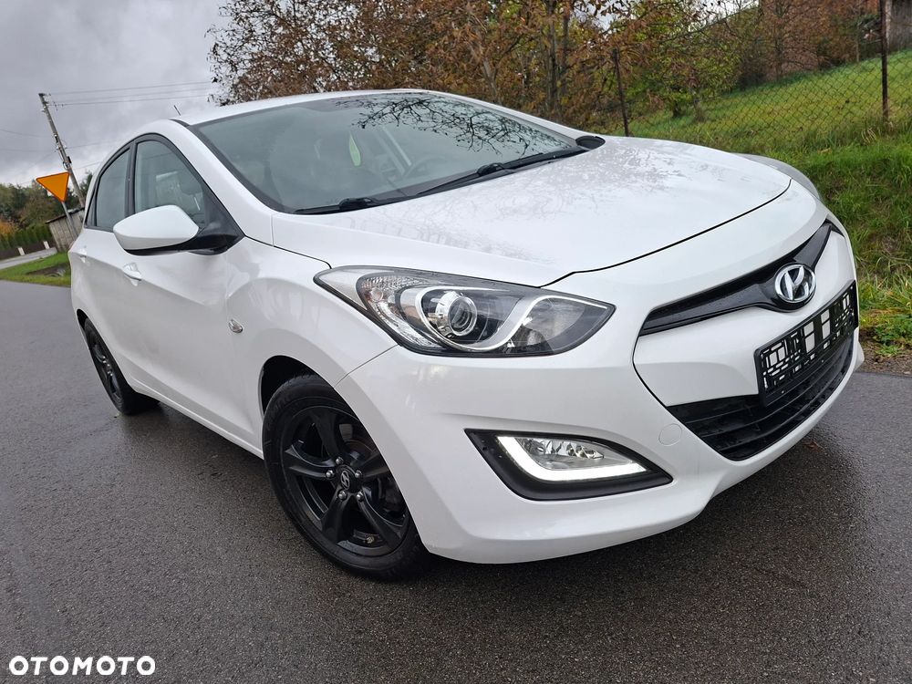 Hyundai i30 1.4 Intro Edition - 12