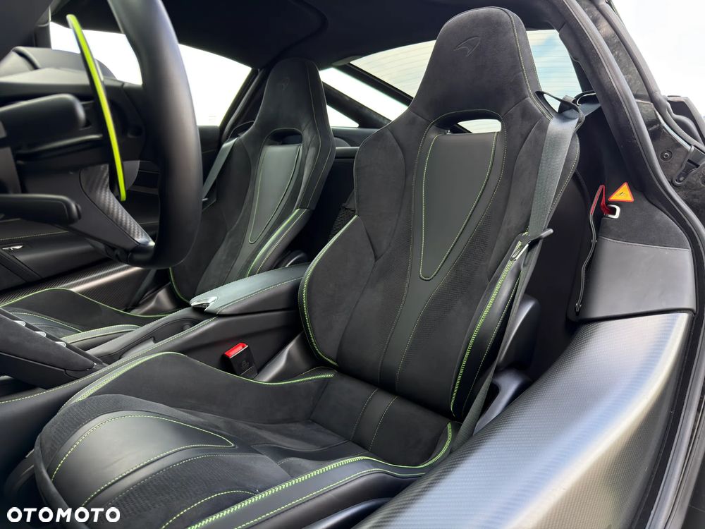 McLaren 720S Coupe - 10