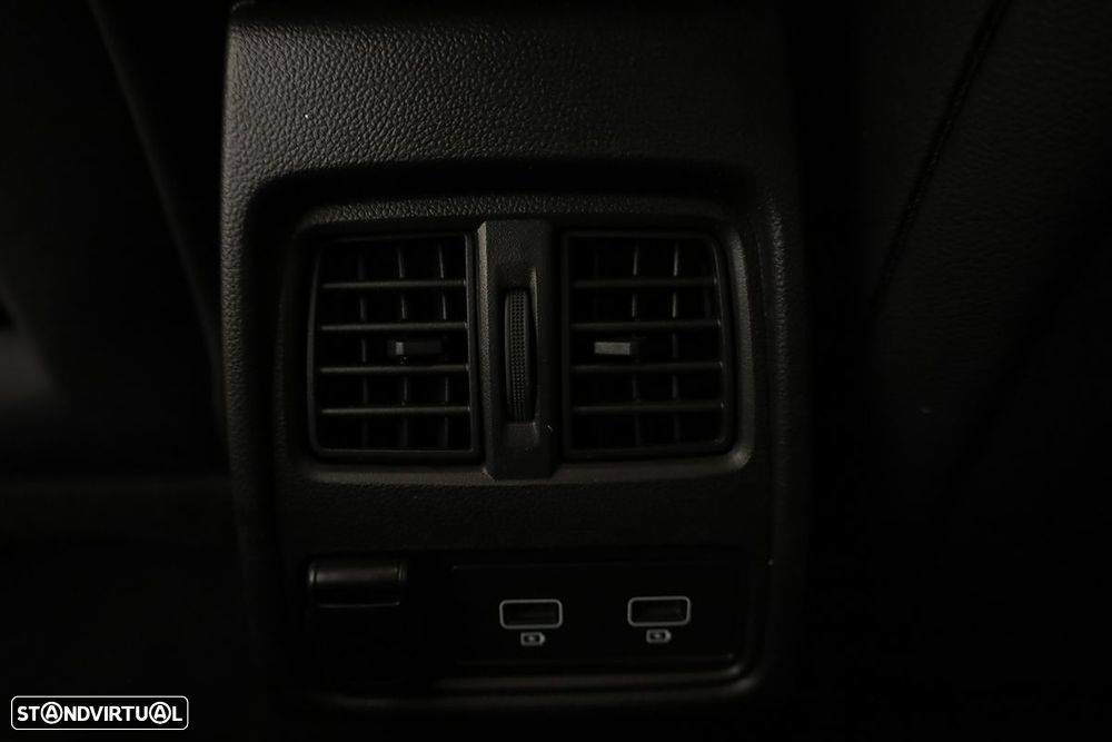 Renault Captur 1.6 E-Tech Plug-In Intens - 24