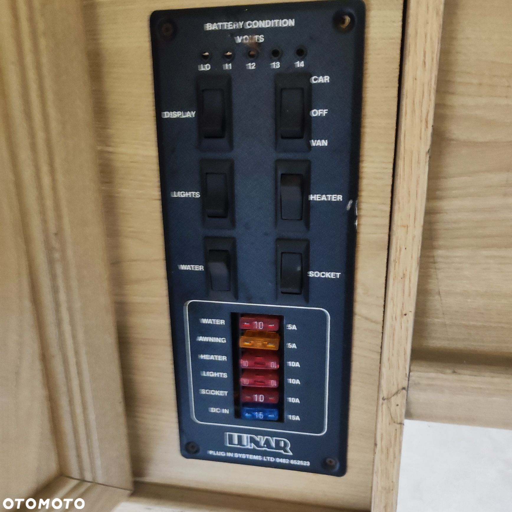 Delta 590-4 przyczepa kempingowa szyba okno lodówka kuchenka gazowa - 3