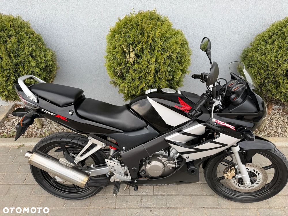 Honda CBR - 25